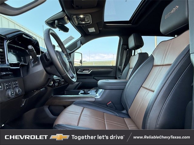 Certified 2025 Chevrolet Silverado 2500 High Country w/ Technology Package image 33