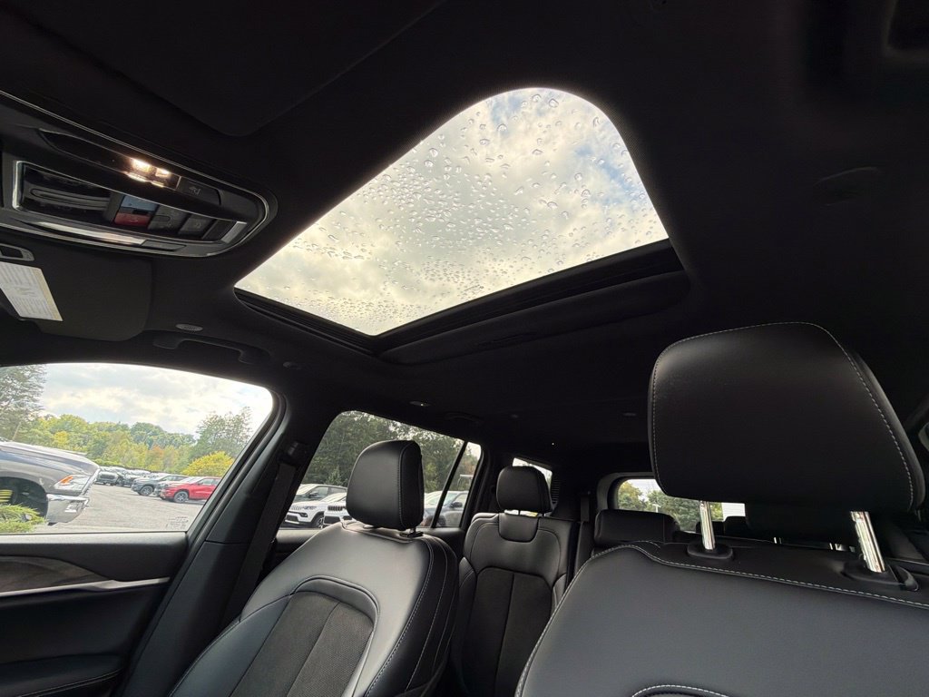 New 2026 Jeep Grand Cherokee L 4WD image 32