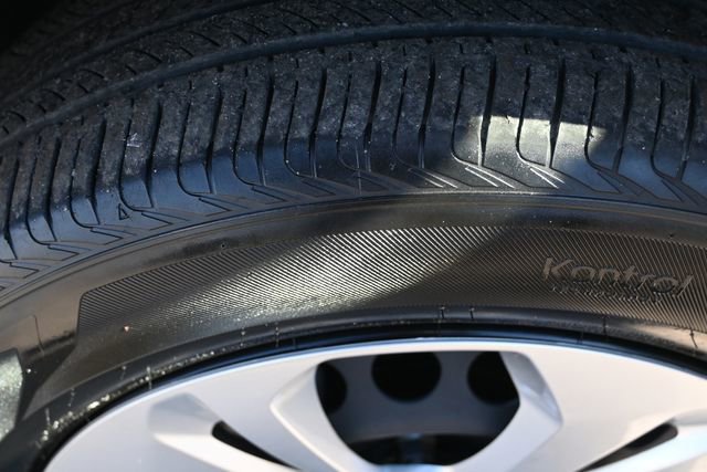 Used 2025 Chevrolet Trax LS image 27