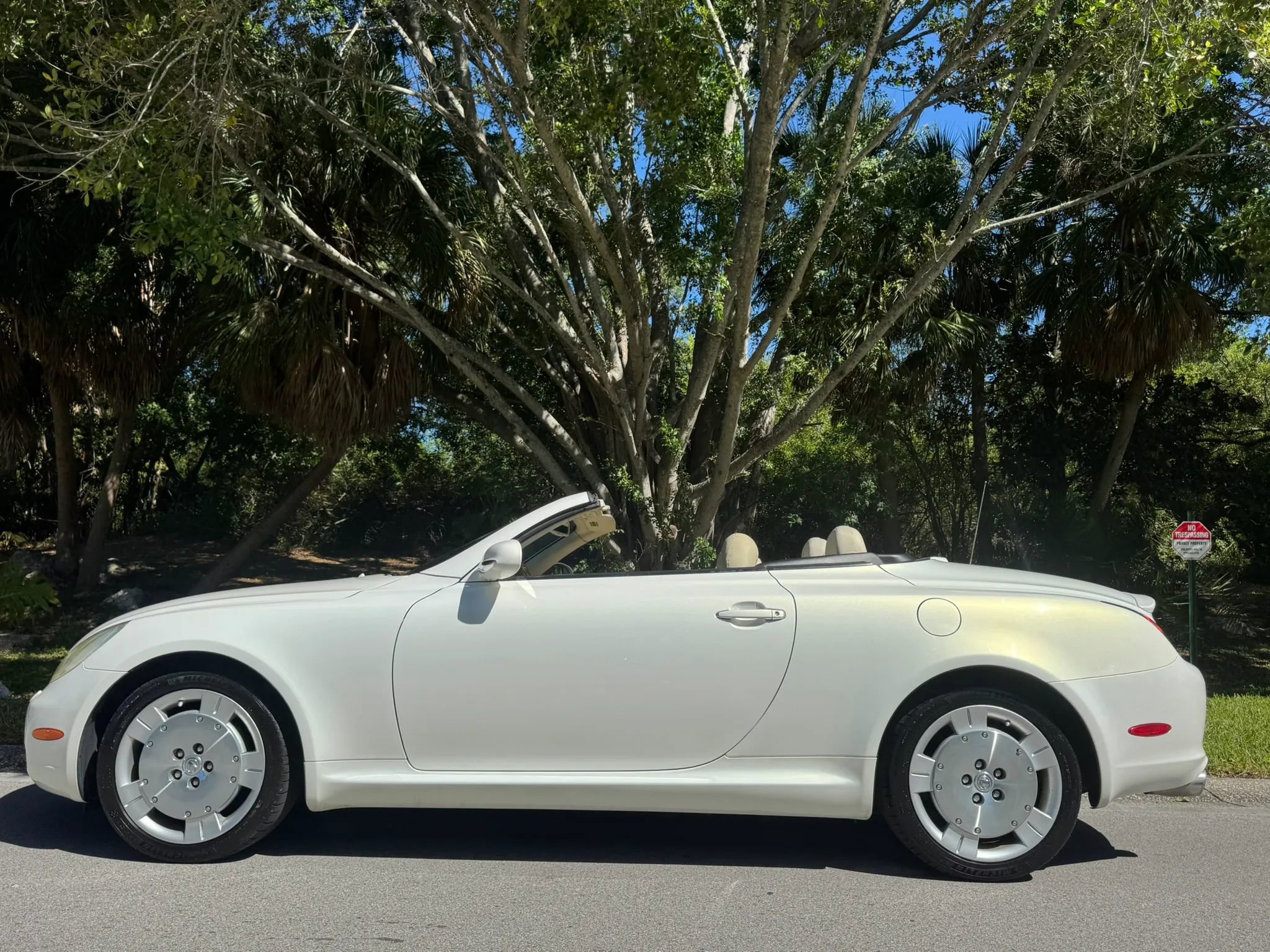 Used 2003 Lexus SC 430 Convertible image 40