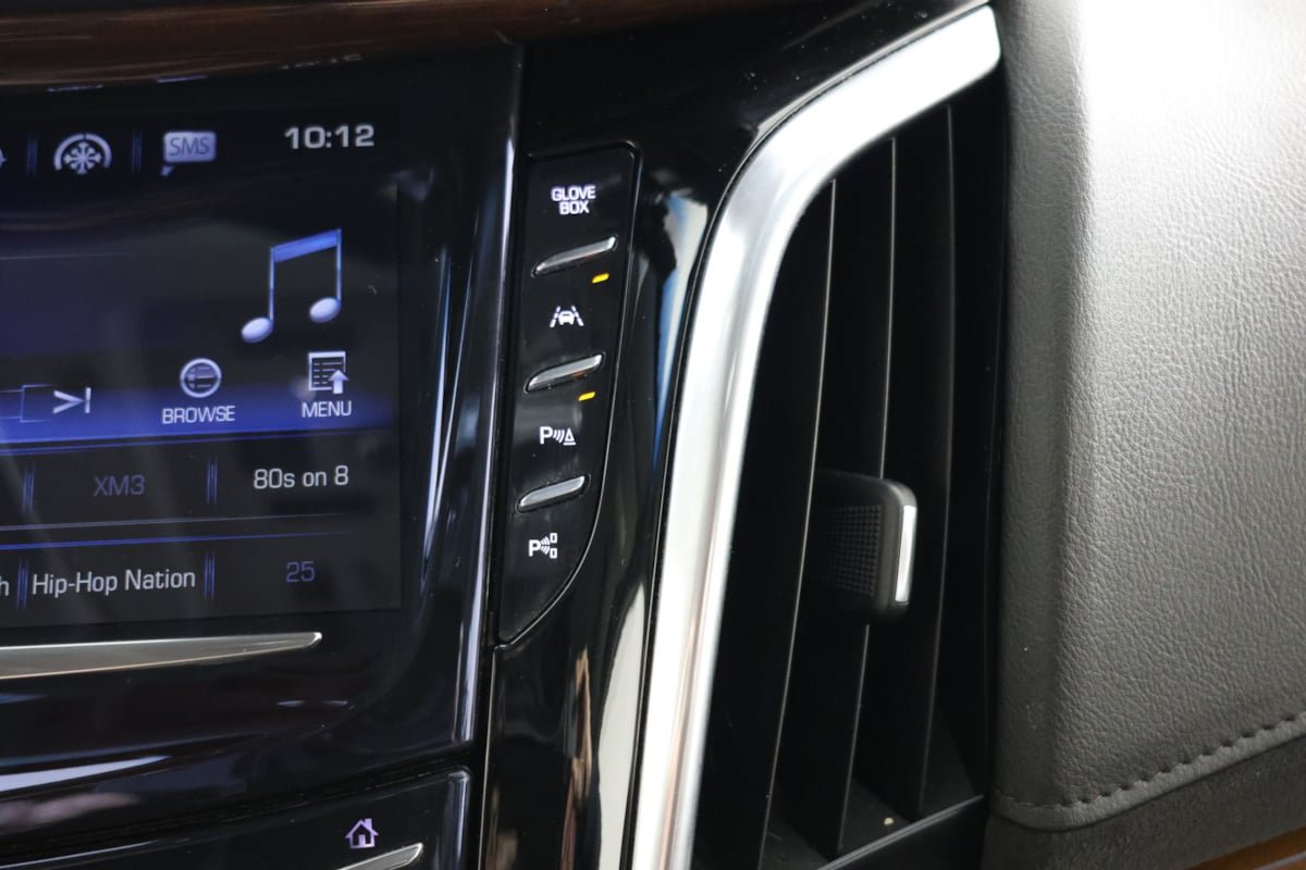 Used 2020 Cadillac Escalade Luxury AWD/4WD image 32