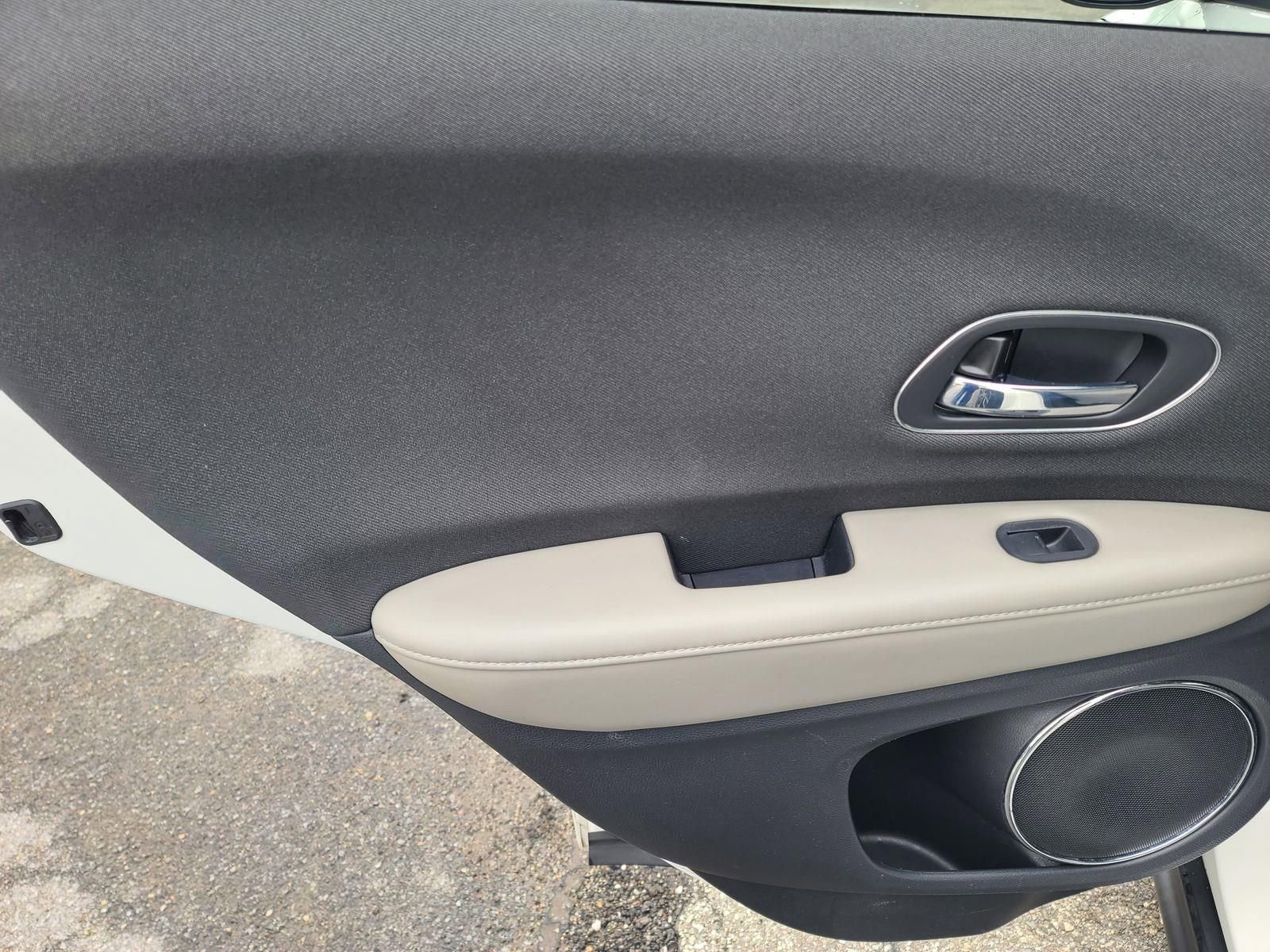 Used 2021 Honda HR-V EX image 15