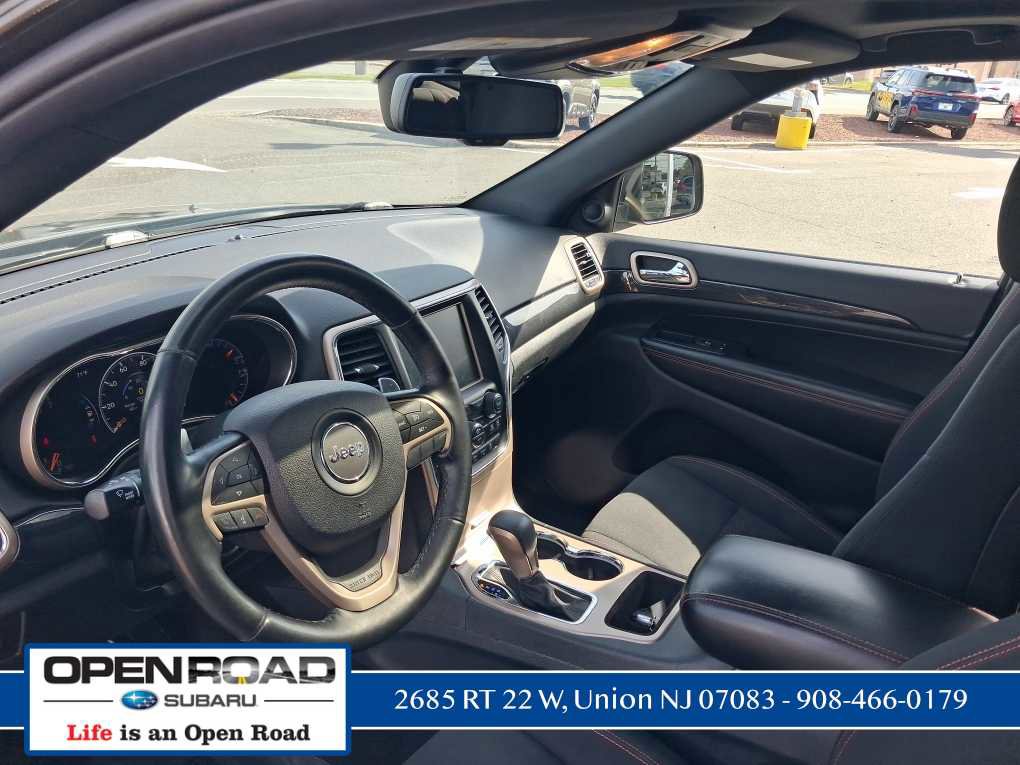 Used 2016 Jeep Grand Cherokee Laredo 75th Anniversary AWD/4WD image 22