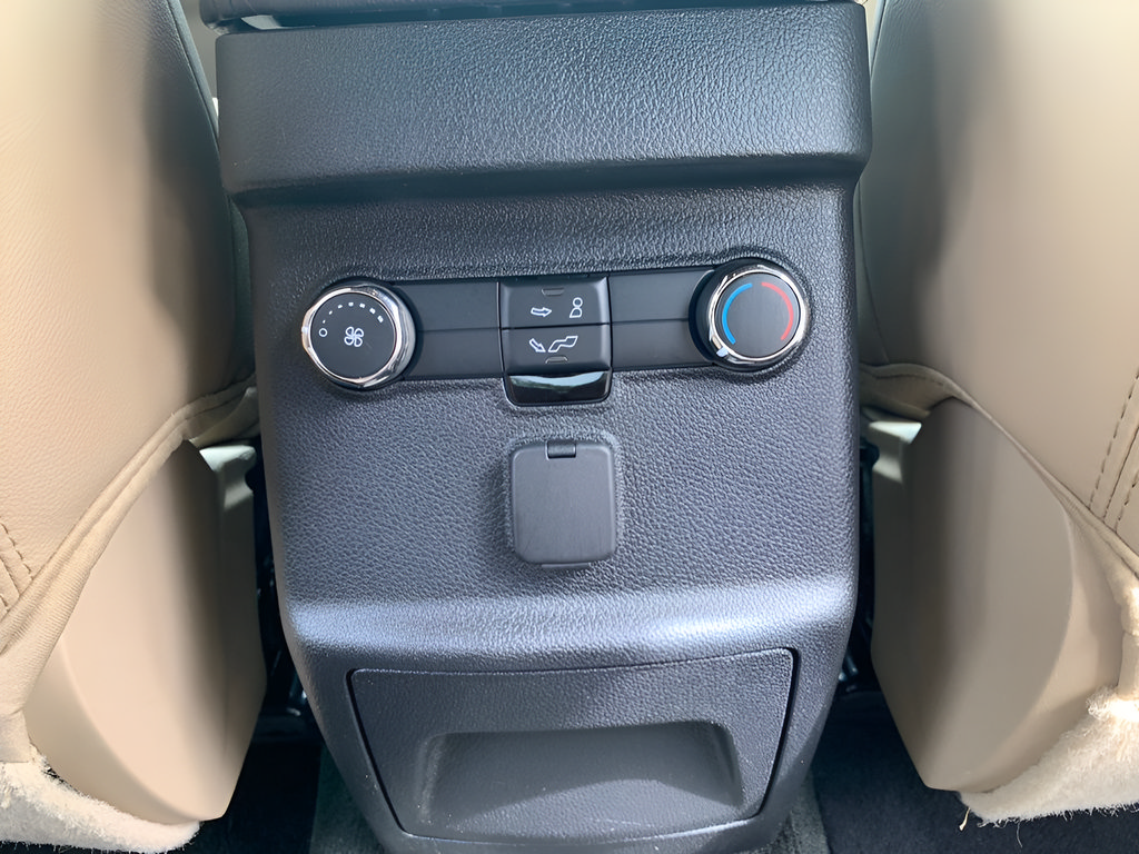 Used 2017 Ford Explorer XLT w/ Equipment Group 202A FWD image 43