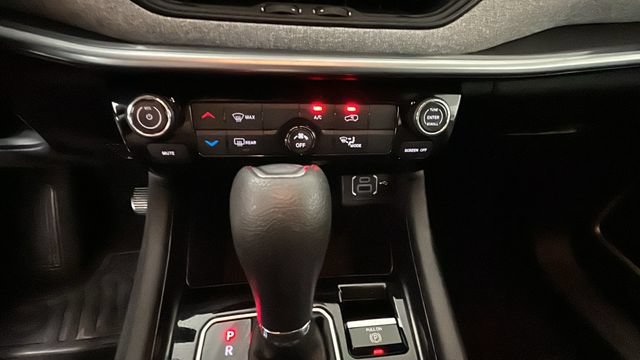 Used 2025 Jeep Compass Sport AWD/4WD image 22