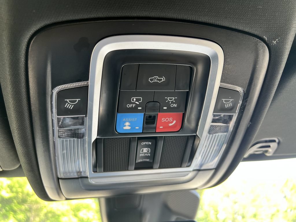 Used 2025 RAM 1500 Laramie w/ Sport Appearance Package AWD/4WD image 14