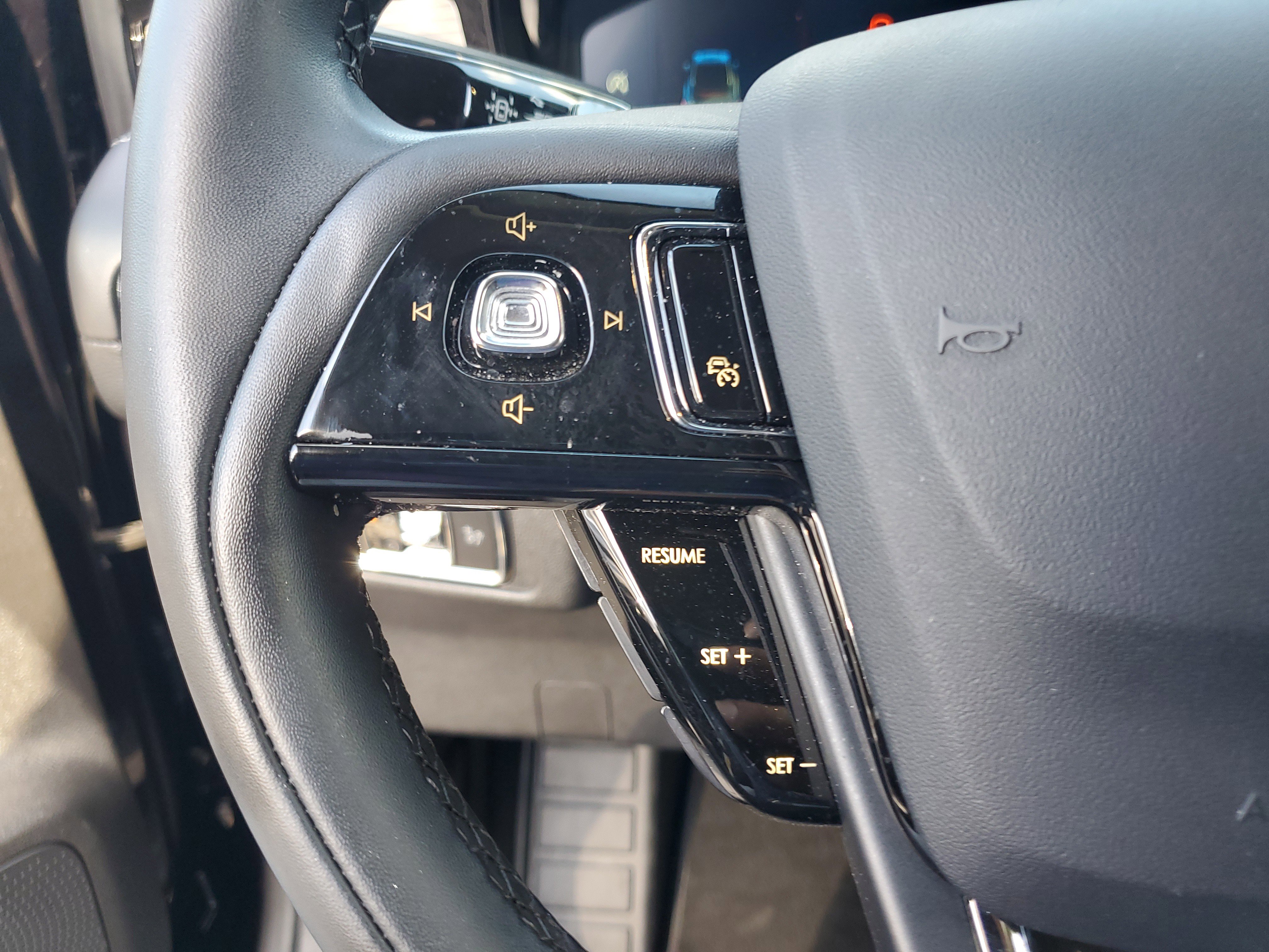 Certified 2024 Lincoln Corsair FWD image 12