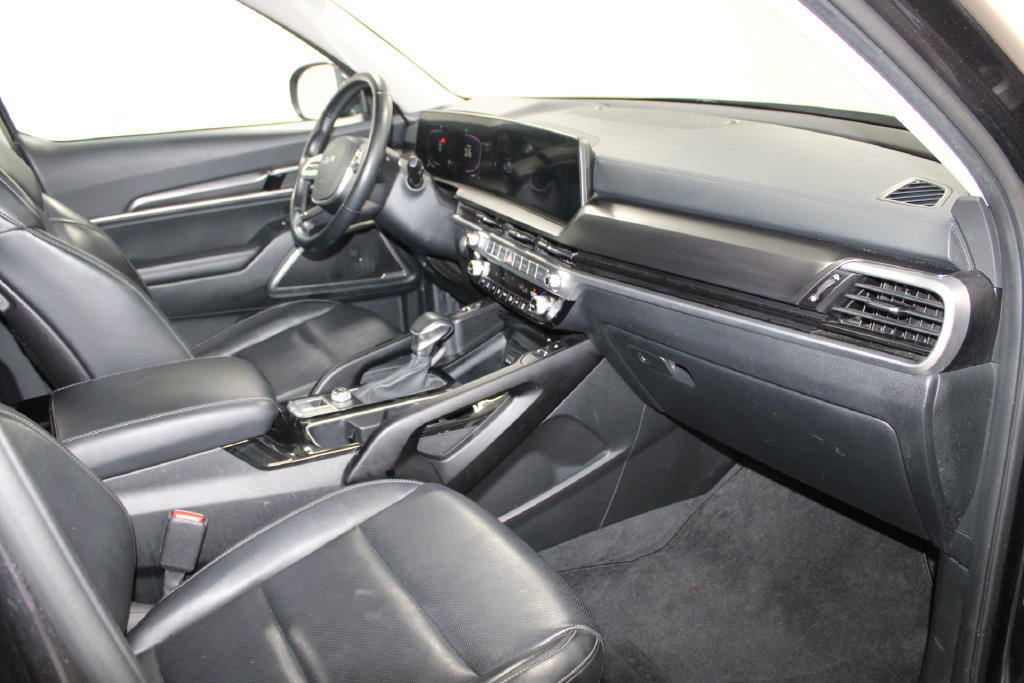 Used 2025 Kia Telluride S FWD image 23