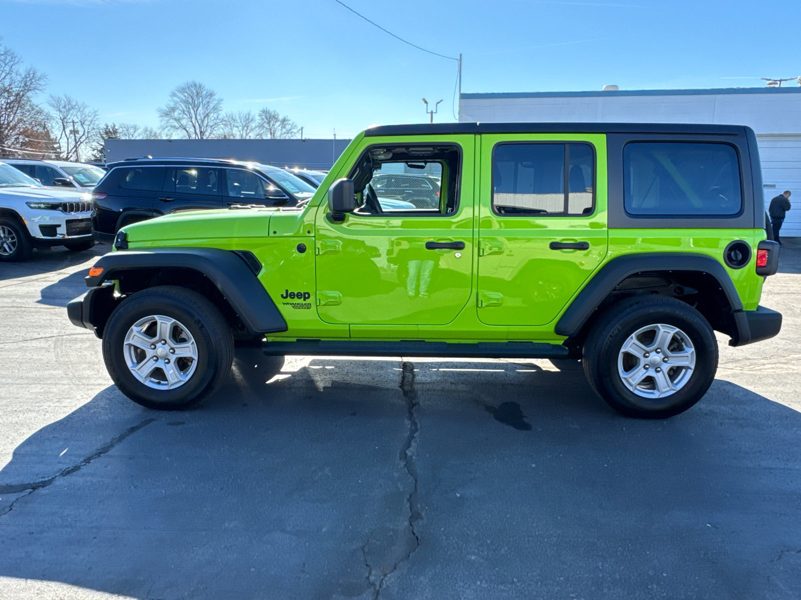 Used 2021 Jeep Wrangler Unlimited Sport AWD/4WD image 3