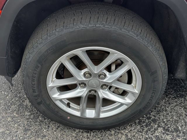 Certified 2023 Jeep Grand Cherokee Laredo AWD/4WD image 10