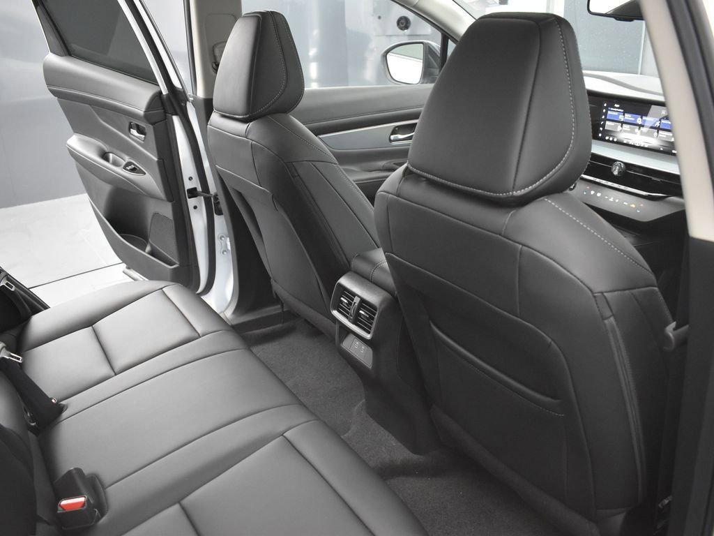 New 2025 Nissan Murano SL image 17