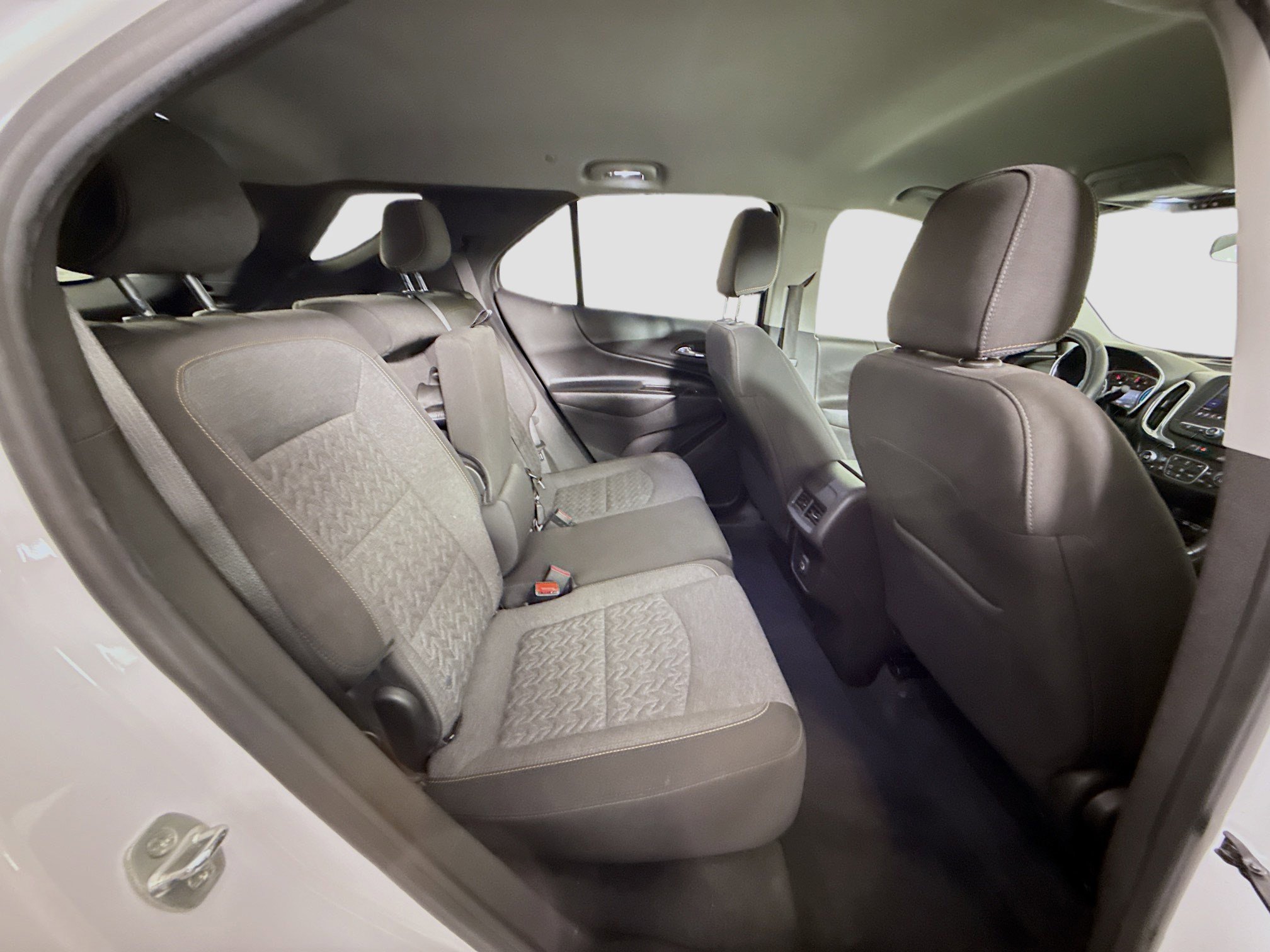 Used 2022 Chevrolet Equinox LT w/ Driver Convenience Package image 27