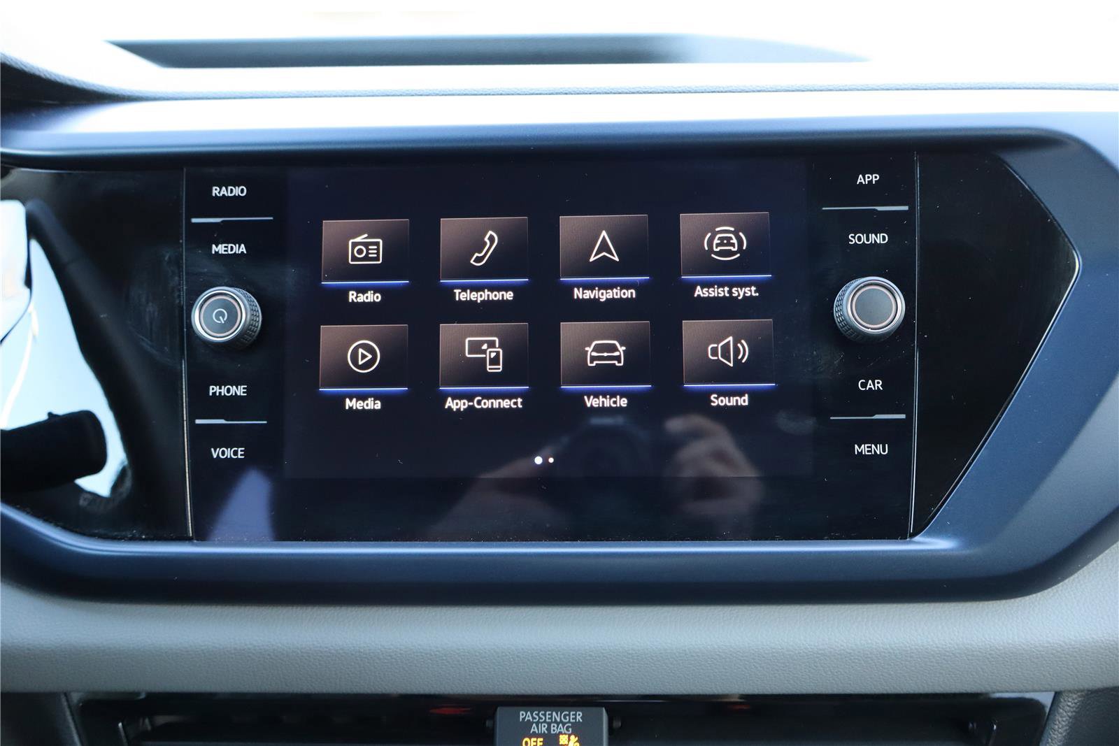 Certified 2023 Volkswagen Taos SE w/ Panoramic Sunroof Package image 19