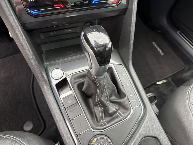 Used 2024 Volkswagen Tiguan SE R-Line image 21
