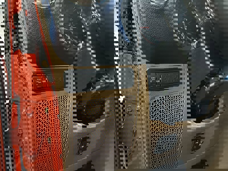 Used 2015 Jeep Wrangler Rubicon w/ Power Convenience Group image 27