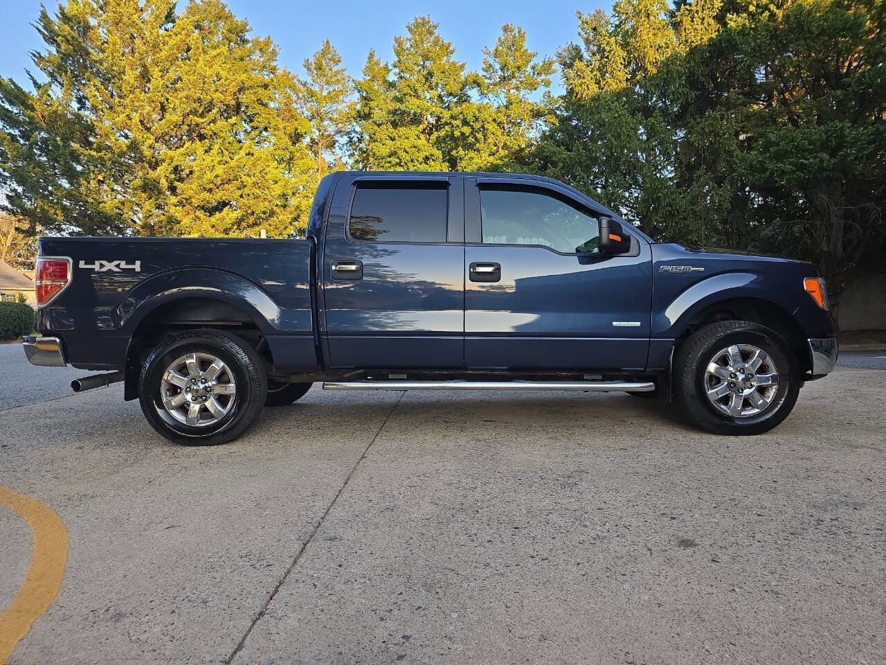 Used 2014 Ford F150 XLT w/ Equipment Group 302A Luxury image 2