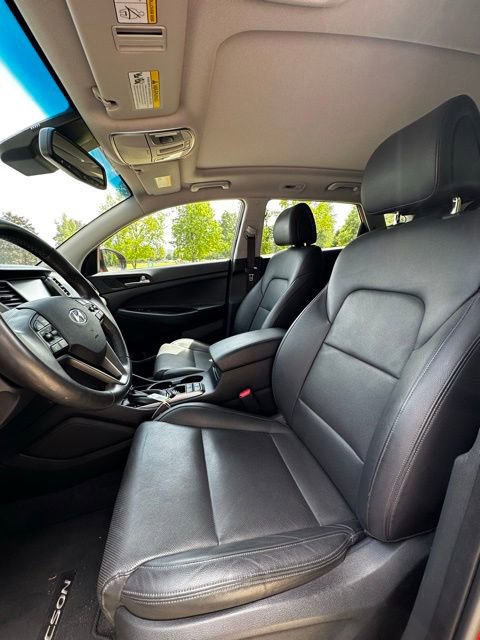 Used 2016 Hyundai Tucson Limited w/ Option Group 03 AWD/4WD image 12
