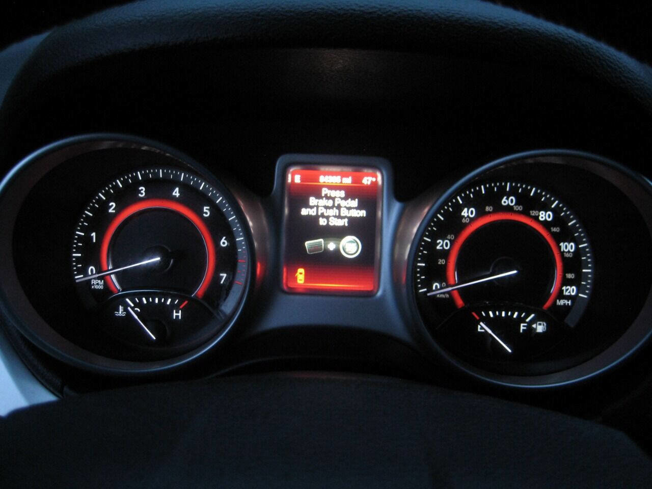 Used 2015 Dodge Journey SXT w/ Flexible Seating Group image 31