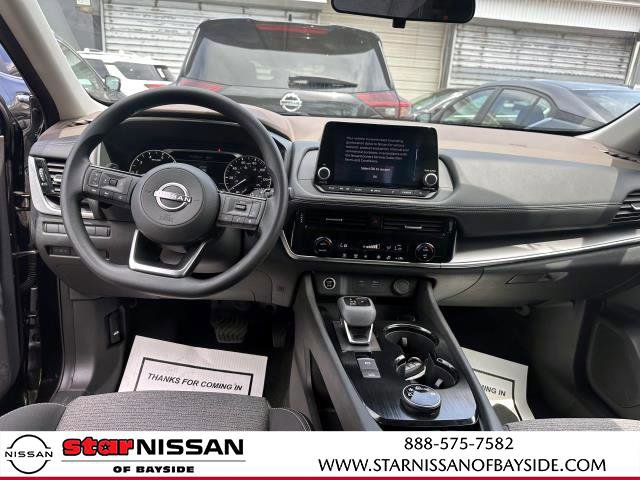 Certified 2022 Nissan Rogue SV image 15