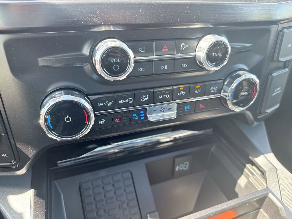 New 2026 Ford F350 Lariat image 17