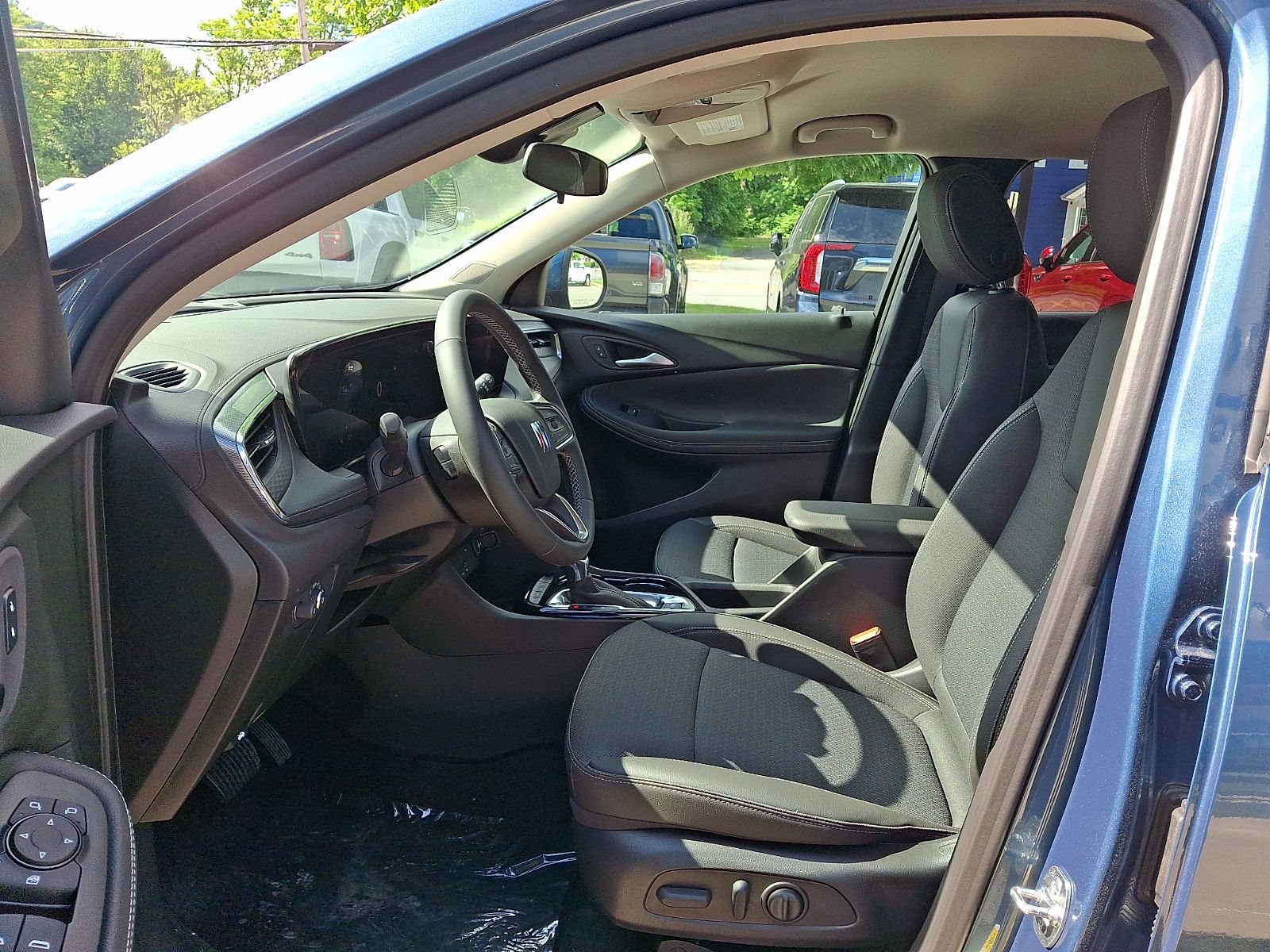 New 2026 Buick Encore GX Preferred w/ Advanced Technology Package AWD/4WD image 13