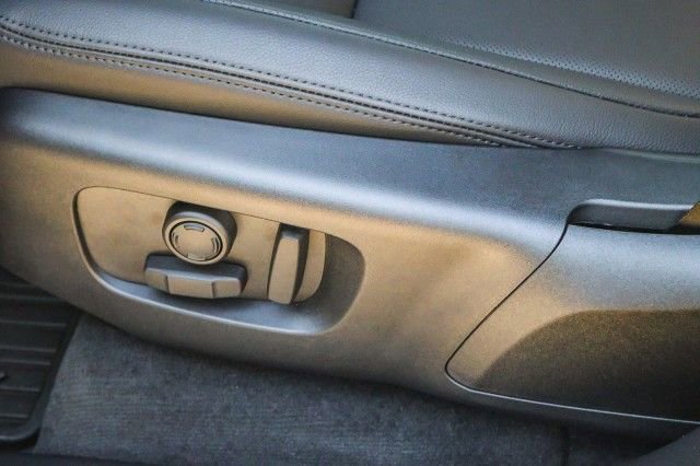 New 2026 Land Rover Range Rover Velar Dynamic SE image 21