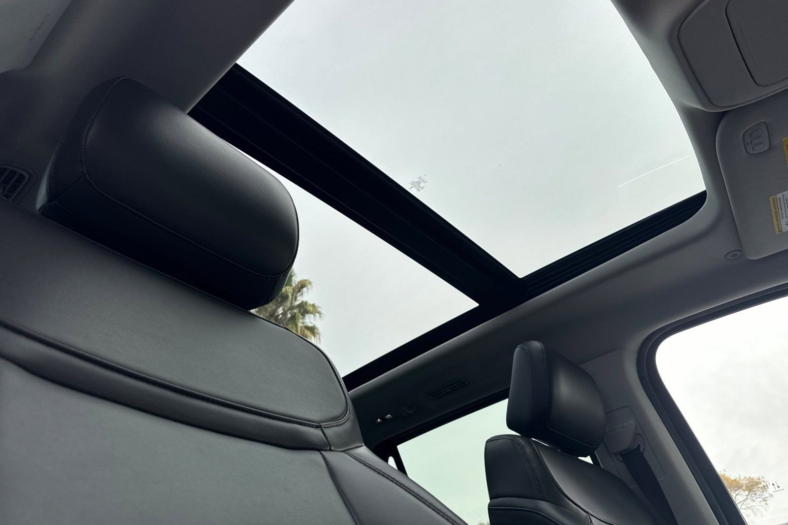 Certified 2025 Ford Expedition Active image 19