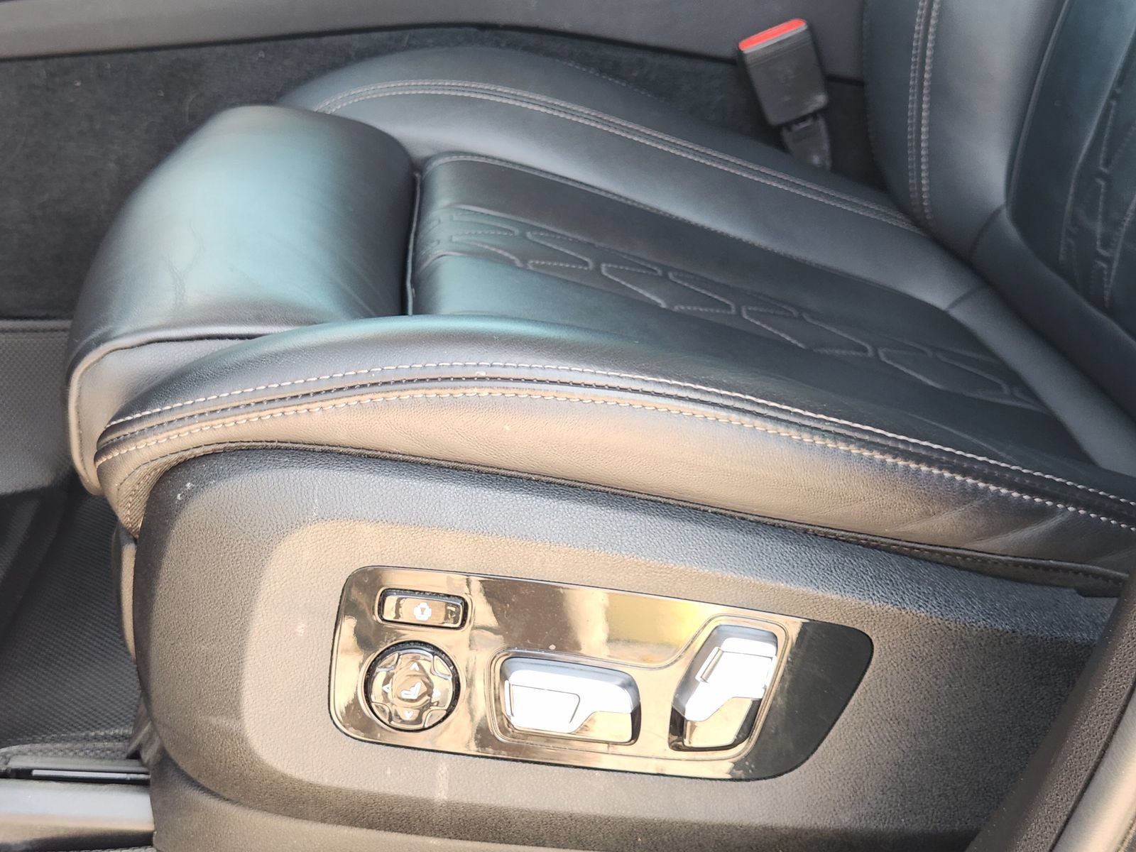Used 2023 BMW X7 xDrive40i AWD/4WD image 27