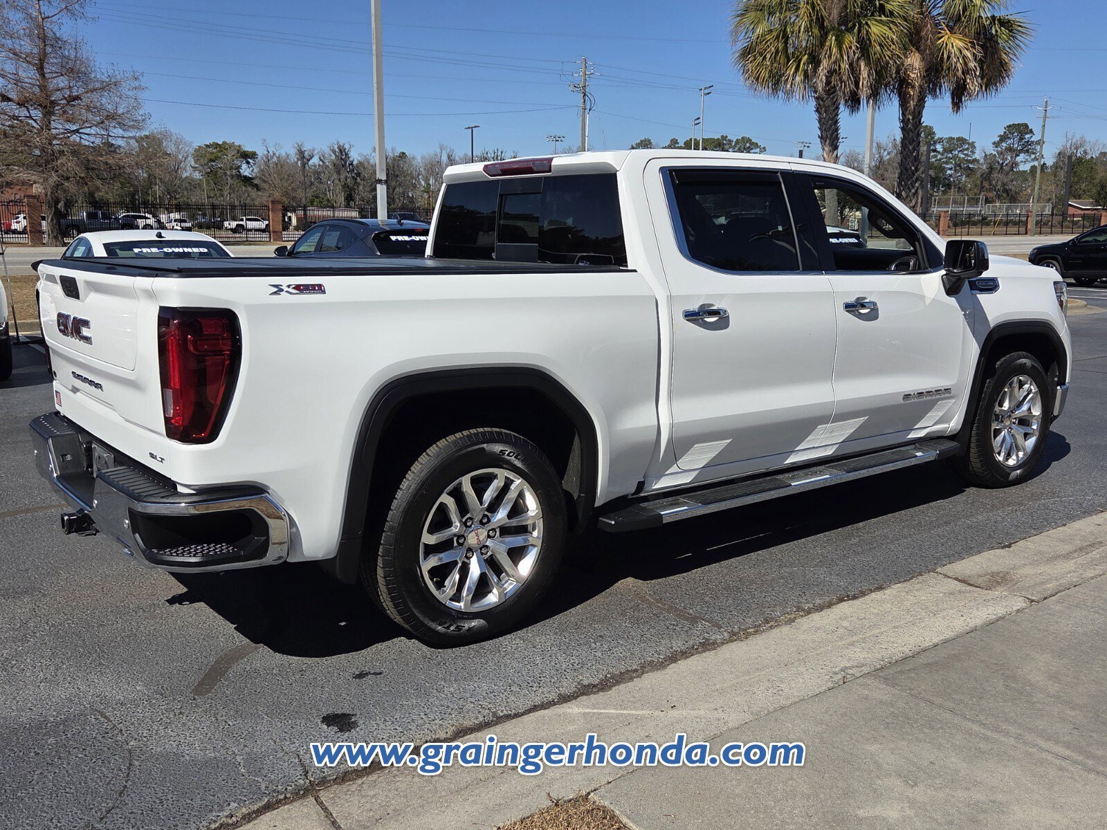 Used 2022 GMC Sierra 1500 SLT w/ SLT Premium Plus Package image 5