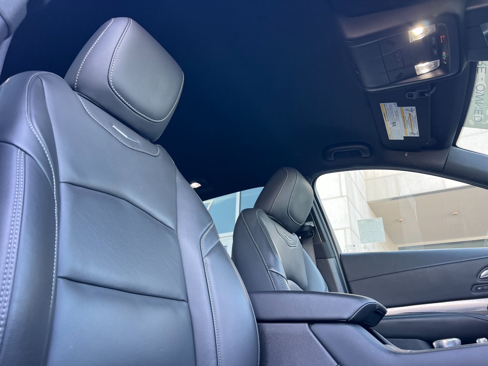 Certified 2025 Cadillac XT4 Premium Luxury AWD/4WD image 17