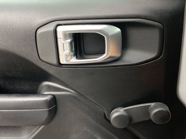 Used 2024 Jeep Wrangler Sport AWD/4WD image 17