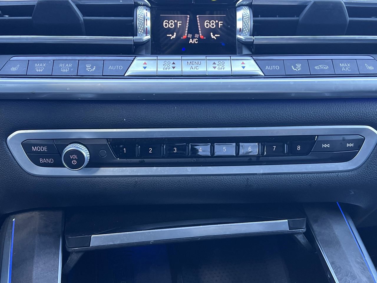 Used 2023 BMW X5 xDrive40i w/ Premium Package image 11