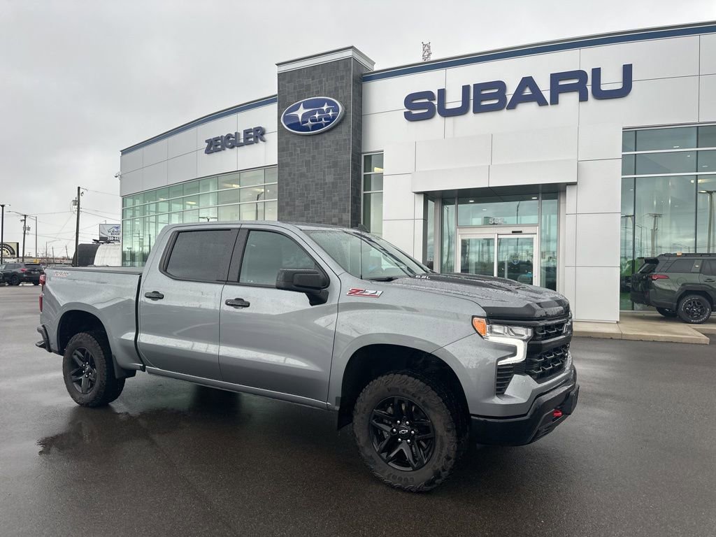 Used 2023 Chevrolet Silverado 1500 LT Trail Boss w/ Convenience Package II image 3