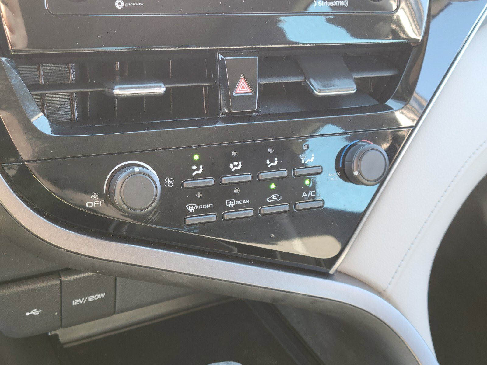 Certified 2021 Toyota Camry LE image 22