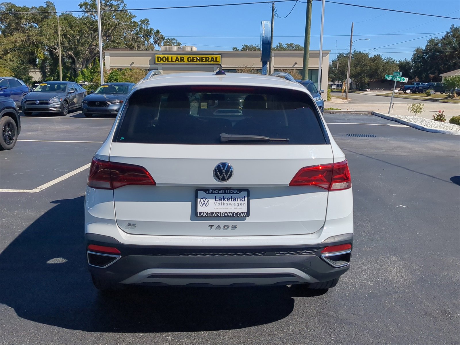 Used 2022 Volkswagen Taos SE image 6