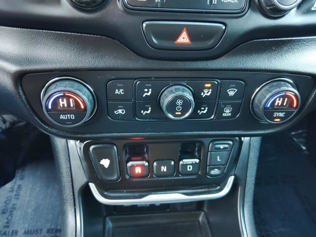 Used 2019 GMC Terrain SLT w/ Preferred Package image 23