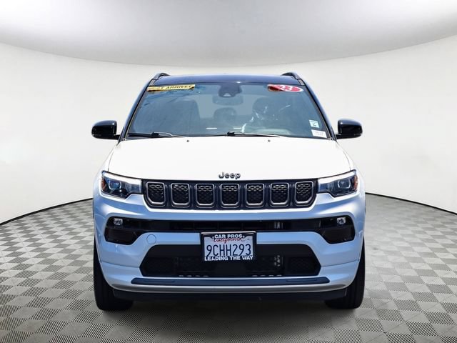 Used 2023 Jeep Compass High Altitude AWD/4WD image 3