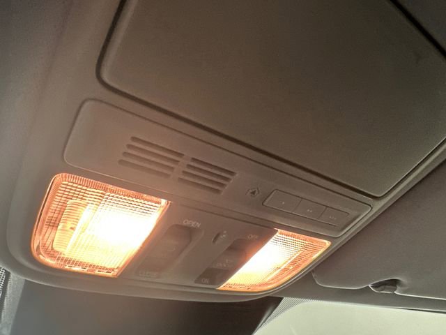 Used 2018 Honda CR-V Touring image 33