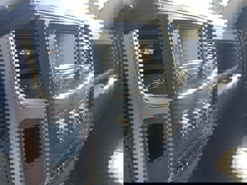 Used 2018 RAM 3500 Tradesman w/ Chrome Appearance Group image 19