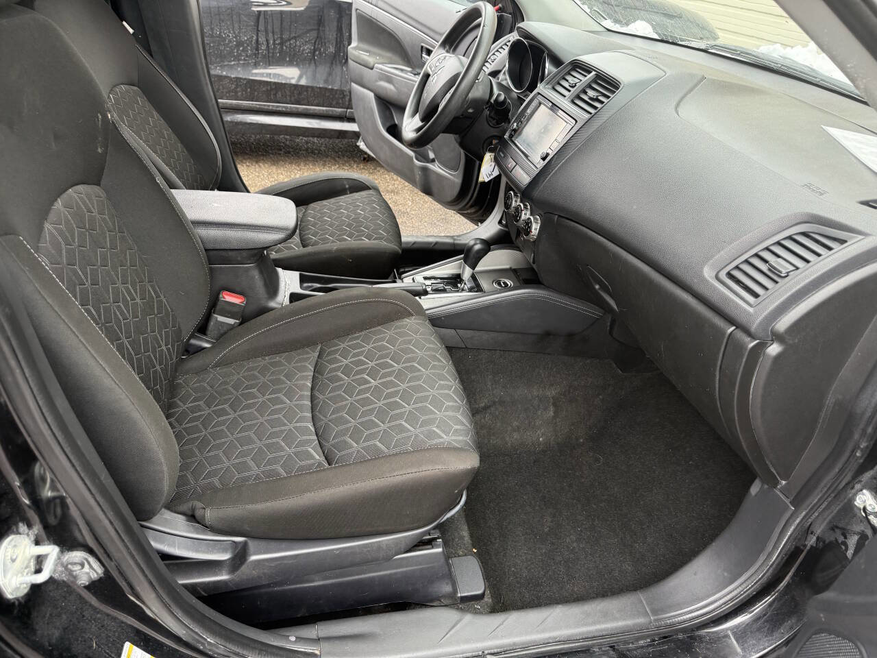 Used 2024 Mitsubishi Outlander Sport ES image 20