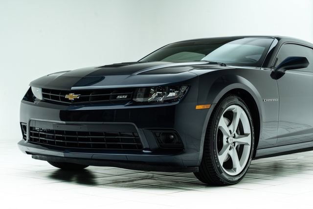 Used 2015 Chevrolet Camaro SS w/ Rear Vision Package image 9