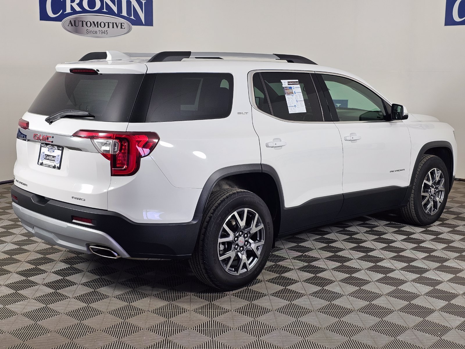 Used 2023 GMC Acadia SLT AWD/4WD image 34
