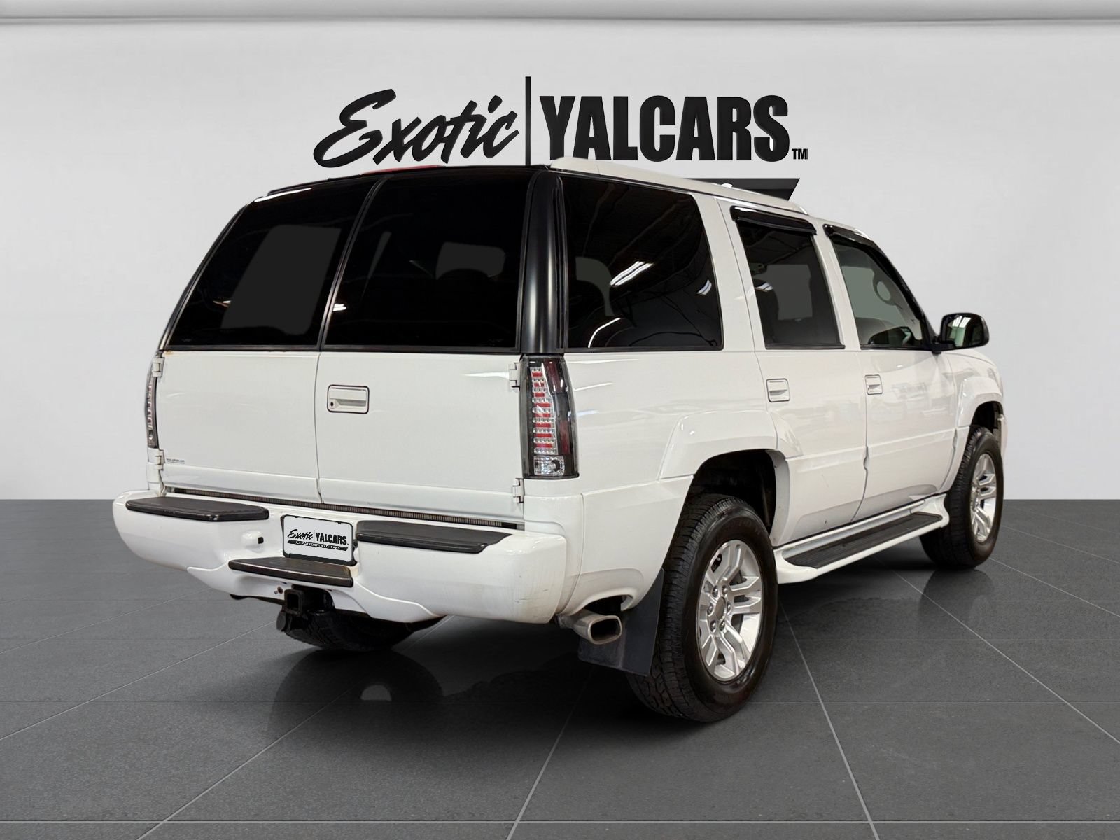 Used 2000 Cadillac Escalade 4WD image 5