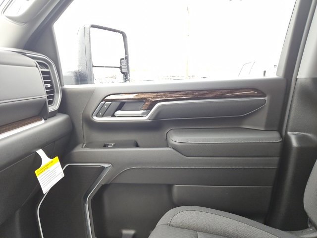New 2026 GMC Sierra 2500 SLE w/ Preferred Package image 35