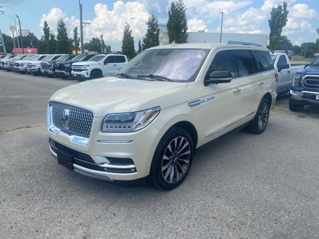 Used 2018 Lincoln Navigator Select w/ Technology Package image 2