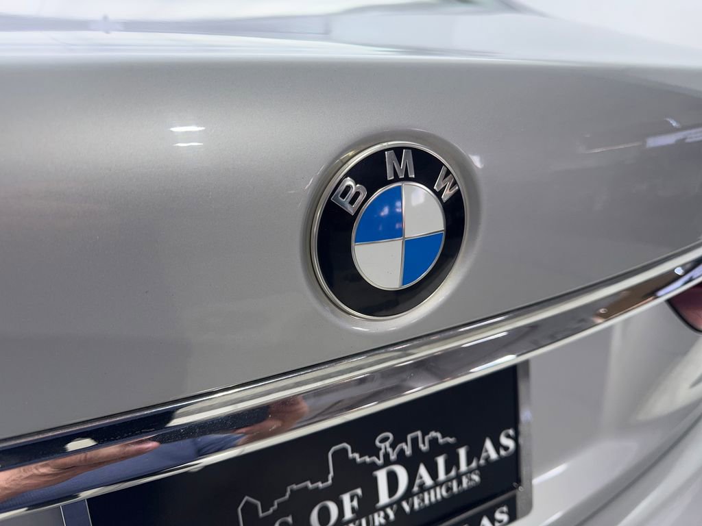 Used 2017 BMW 750i xDrive image 21