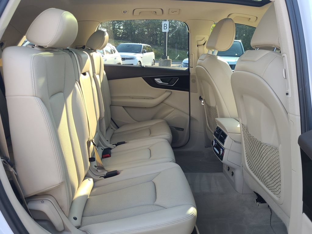 Used 2019 Audi Q7 3.0T Prestige w/ Prestige Package AWD/4WD image 18