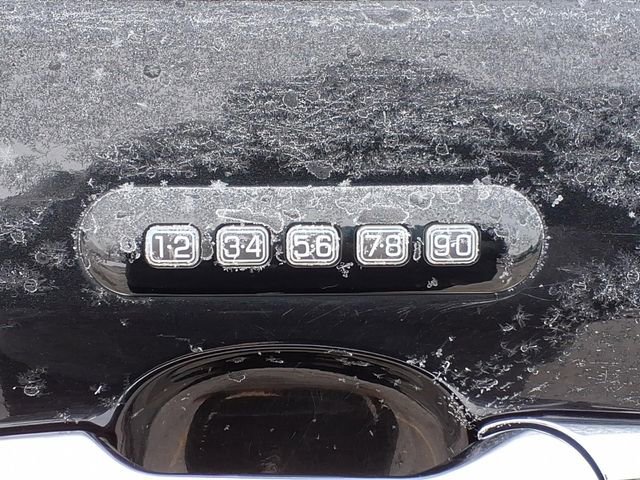 Used 2015 Lincoln MKX AWD w/ Equipment Group 101A image 11