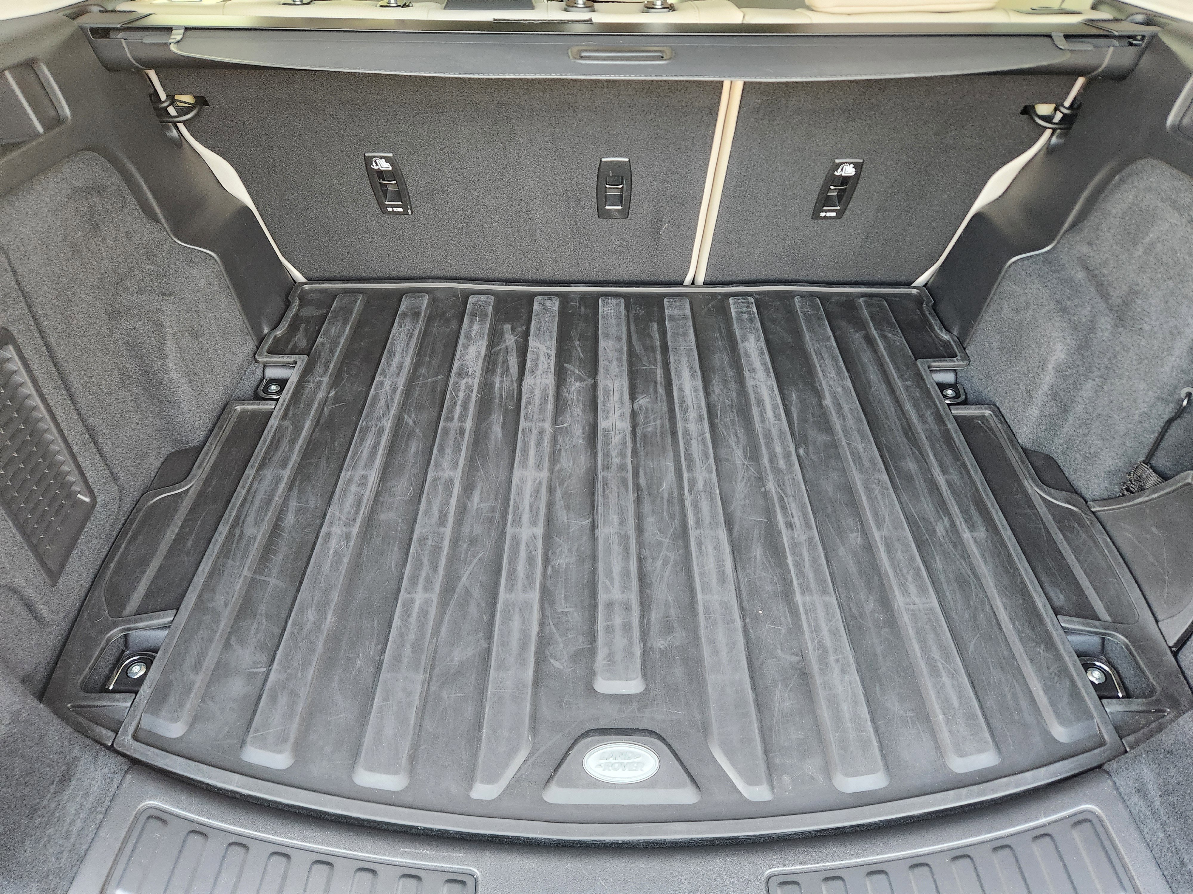 Certified 2024 Land Rover Discovery Sport S image 34