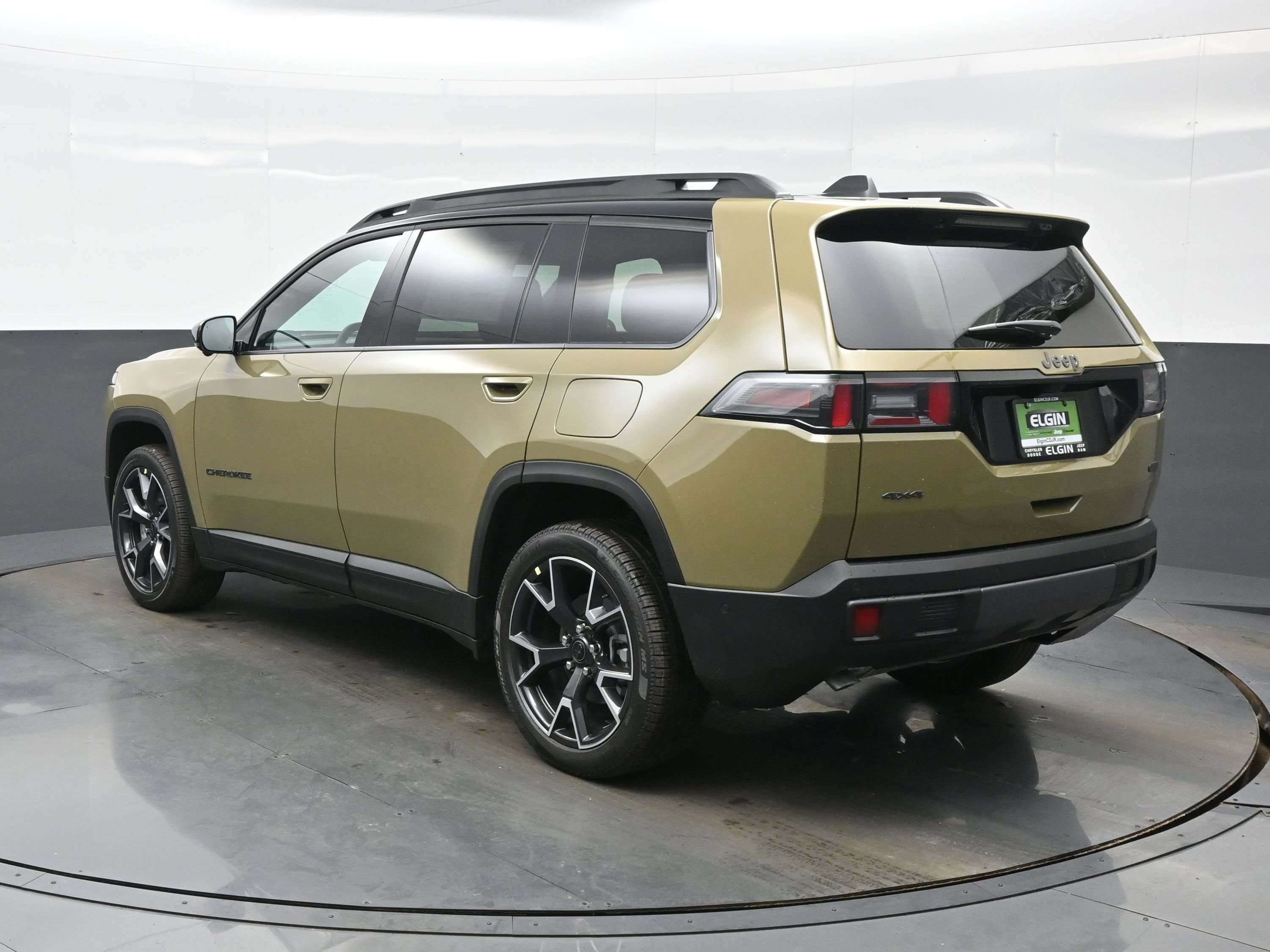 New 2026 Jeep Cherokee Overland w/ Trailer Tow Group AWD/4WD image 5